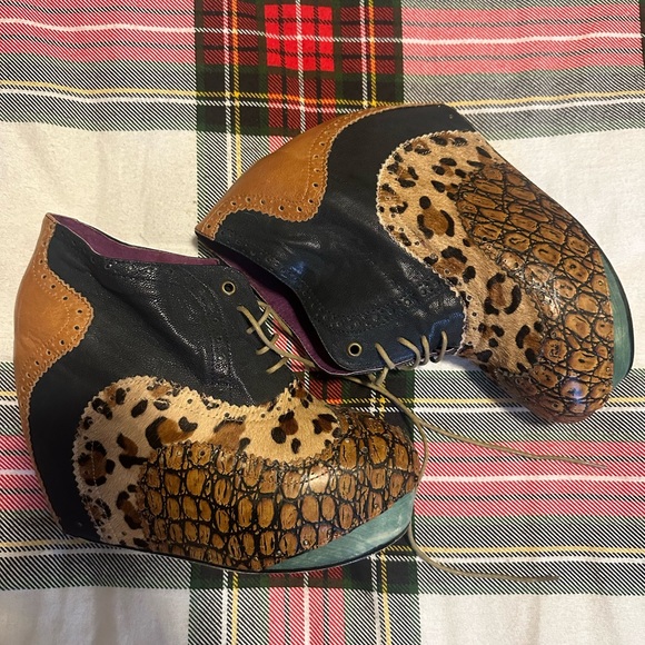 Irregular Choice Shoes - Irregular Choice size 41 (US 10) what an angel cowboy wedge